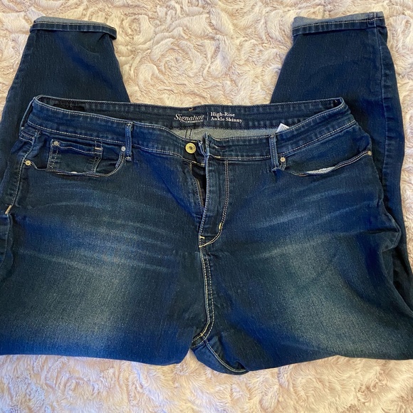 Signature by Levi Strauss Denim - Levi High-Rise Ankle Skinny Jeans